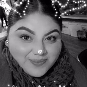 Meet your Posher, Beatriz